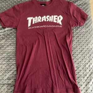 Women’s maroon thrasher shirt / Size: XS